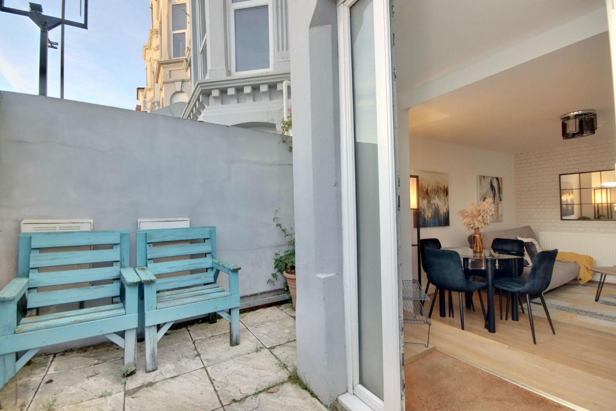 Southsea Getaway Apartment With Pool Table And Hot Tub 朴次茅斯 外观 照片