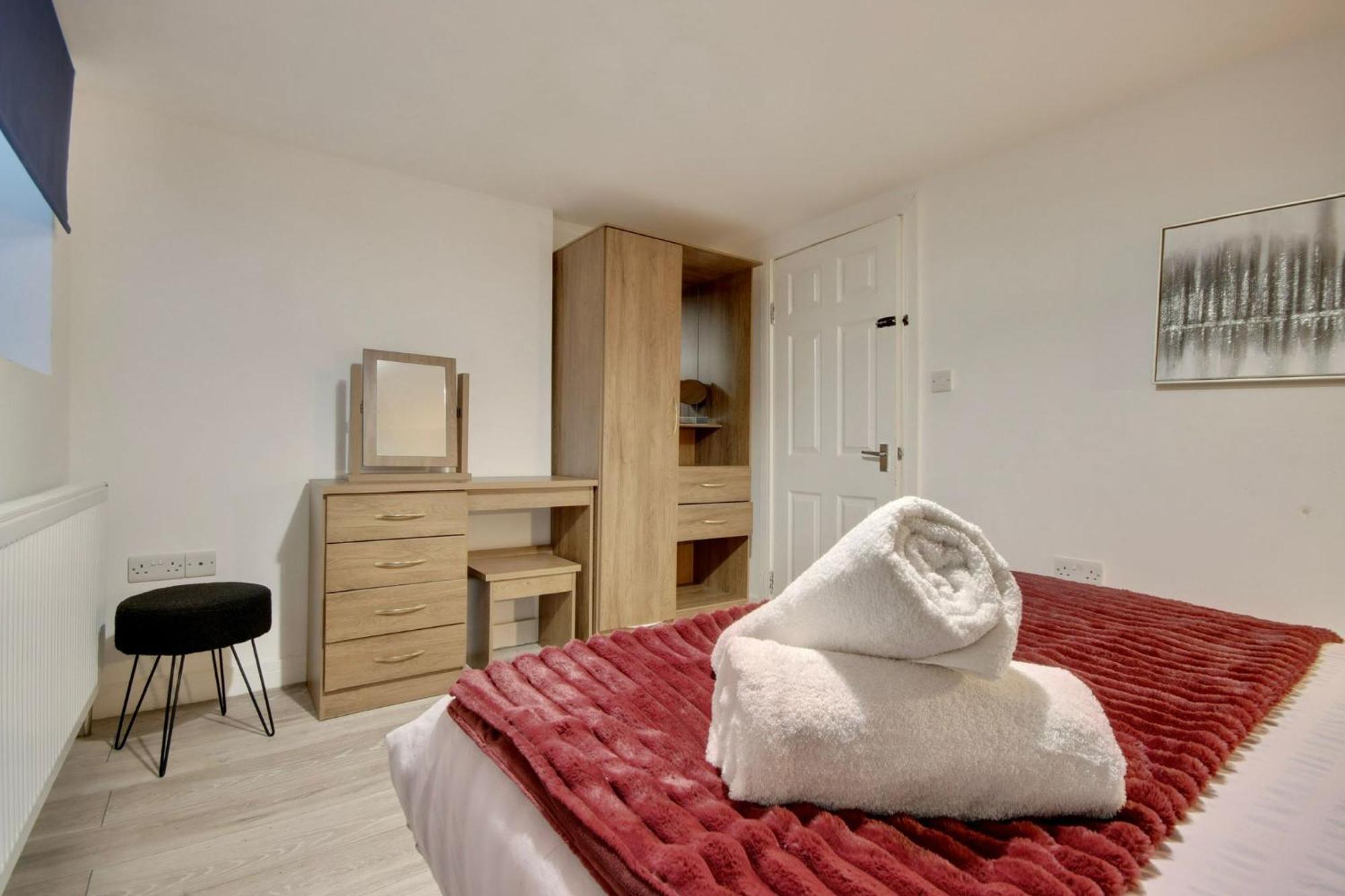 Southsea Getaway Apartment With Pool Table And Hot Tub 朴次茅斯 外观 照片